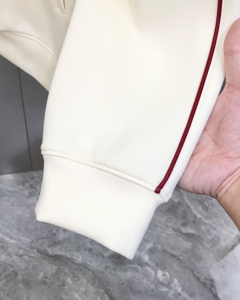 Pra*a outwear
